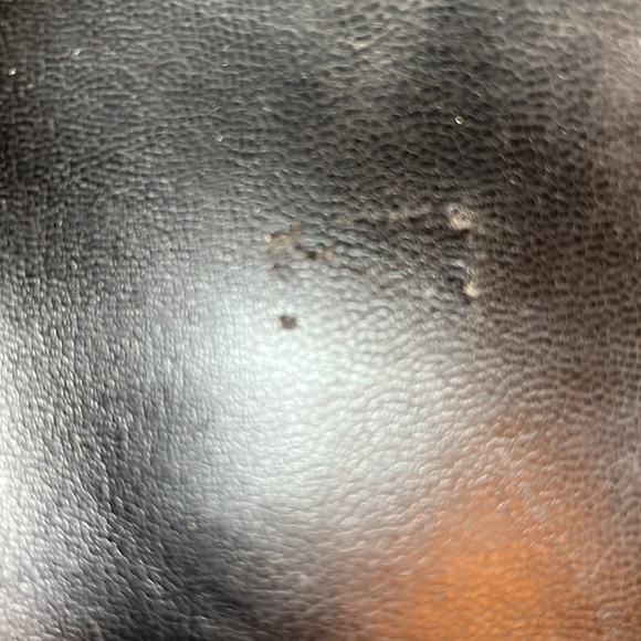 NEWSBOY CAP. Black vinyl with chain. Perfect for costume. Approx 9” Diameter - Picture 5 of 5